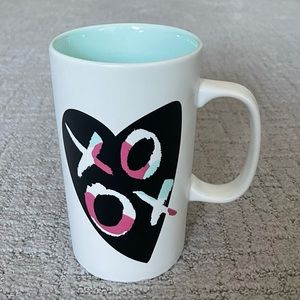 Starbucks White XOXO Large Cup Mug w/ Handle